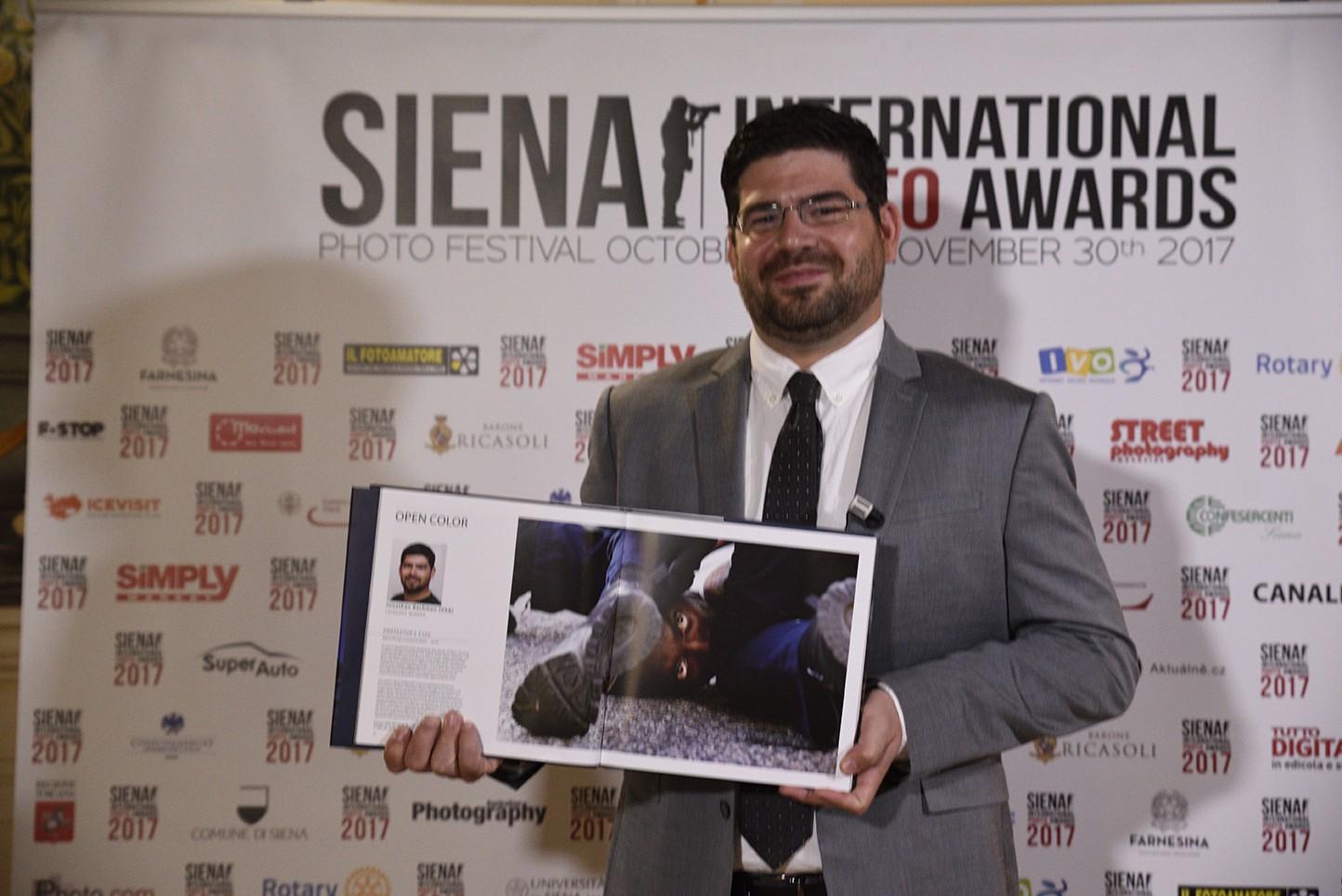 Interview with Jonathan	Bachman the winner in the Open Color category