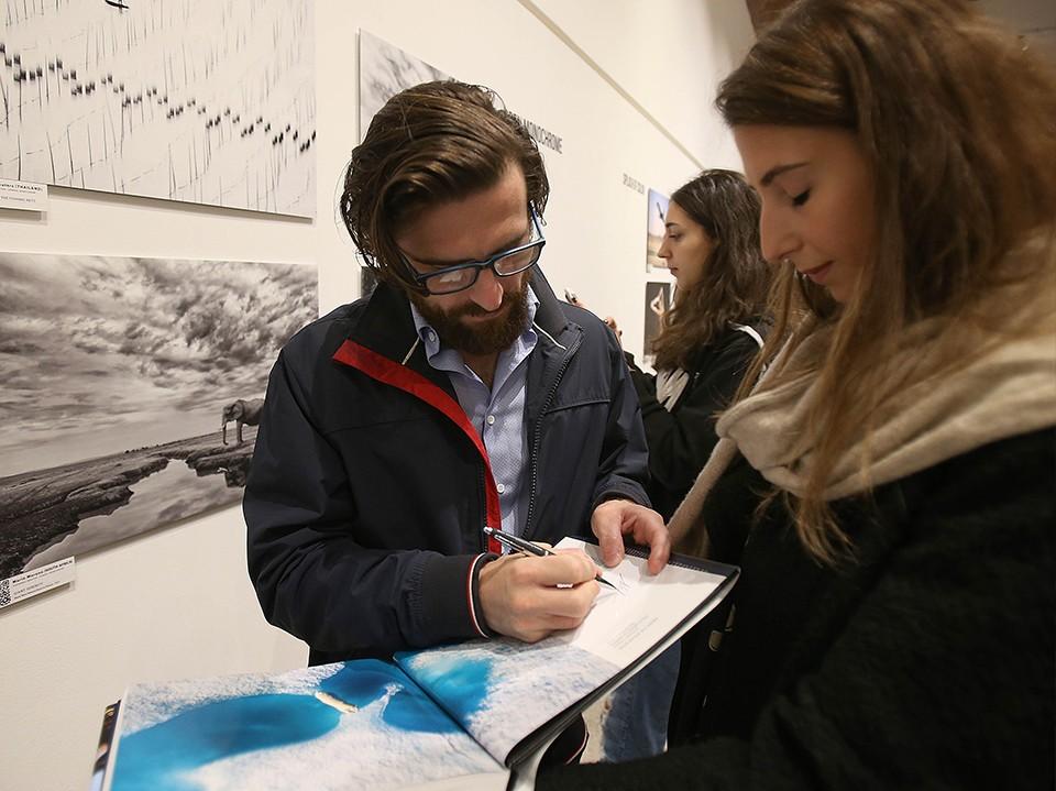 Inaugurazione Mostra People Sharing All The World